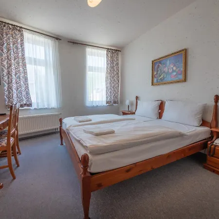 Haus Schlematal Hotel und Restaurant-3